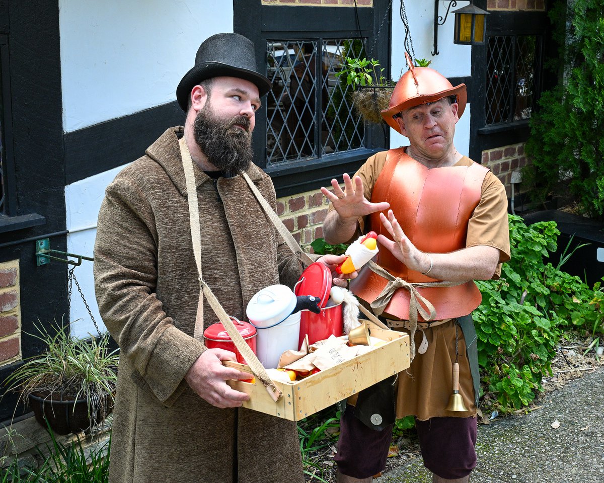 SharingIt2's tweet photo. ALMOST SOLD OUT! If you want to catch the popular Pratchett show GUARDS! GUARDS! at Roleystone Theatre then Thursday is your only option – it’s the only night with seats left! Get in quick and get the last remaining tickets at https://t.co/T9OkwGGdVu

#wanews #perthnews #perth https://t.co/y50kV6VQGu