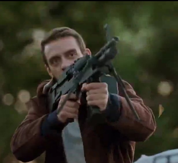 Essas armas só me fizeram lembrar do ataque ao casamento de Levent 🤡
#Hudutsuzsevda #HalZey