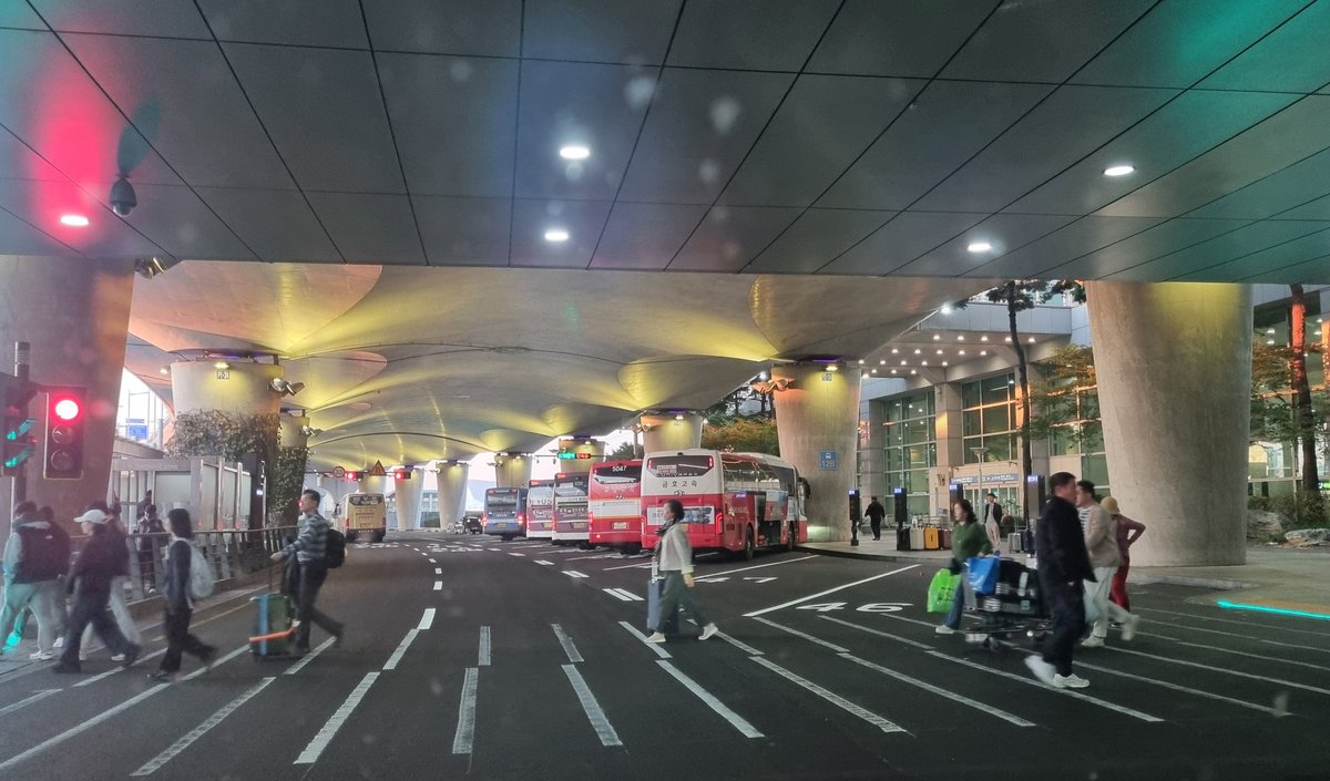 인천공항 1터미널 
1층 입국장 큰 무리 없음
2024.11.24.일
오전7시42분