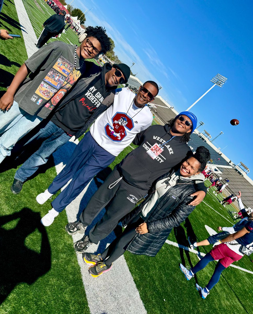 Roland J. Grimmett (@rolandjgrimmett) on Twitter photo I had a great time at South Carolina State University today. Go Dogs‼️
<a href="/SCState_Fb/">South Carolina State Football</a> <a href="/SCStateAthletic/">SC State Athletics</a> <a href="/SCSTATE1896/">SC State University</a> <a href="/coachberry77/">Chennis Berry</a> <a href="/CoachNGodd/">NaShan Goddard</a> <a href="/CoachCParrott/">Coach Chris Parrott</a> <a href="/MEACSports/">Mid-Eastern Athletic Conference</a> <a href="/CoachMo25/">Morris Mitchell, Ed.S</a> <a href="/CoachGoose71/">Goose Gibson M.Ed.</a> <a href="/dawsonmcneil1/">Dawson McNeil</a> <a href="/BigSkippin_75/">Coach Jordan Harris</a> <a href="/JuliusTrenches/">Julius Williams</a>
#GoDogs
#PayTheFEE
#DigDEEP
🔴🔵🐶🏈 I had a great time at South Carolina State University today. Go Dogs‼️
<a href="/SCState_Fb/">South Carolina State Football</a> <a href="/SCStateAthletic/">SC State Athletics</a> <a href="/SCSTATE1896/">SC State University</a> <a href="/coachberry77/">Chennis Berry</a> <a href="/CoachNGodd/">NaShan Goddard</a> <a href="/CoachCParrott/">Coach Chris Parrott</a> <a href="/MEACSports/">Mid-Eastern Athletic Conference</a> <a href="/CoachMo25/">Morris Mitchell, Ed.S</a> <a href="/CoachGoose71/">Goose Gibson M.Ed.</a> <a href="/dawsonmcneil1/">Dawson McNeil</a> <a href="/BigSkippin_75/">Coach Jordan Harris</a> <a href="/JuliusTrenches/">Julius Williams</a>
#GoDogs
#PayTheFEE
#DigDEEP
🔴🔵🐶🏈
