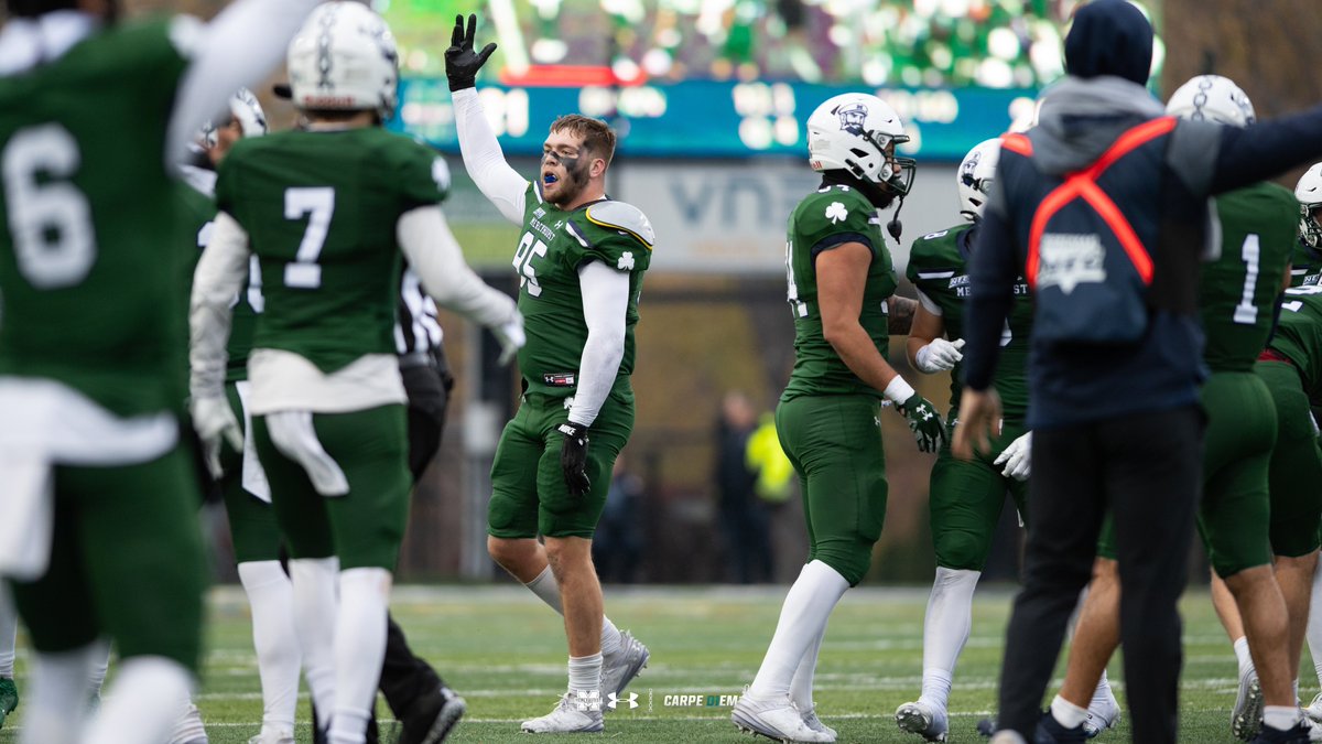 MercyhurstFB's tweet image. The Touchdown ➡️ The Two-Point Play ➡️ The Finisher ➡️ Pandemonium.  

#LsUpAnchorsDown | #CarpeD1em