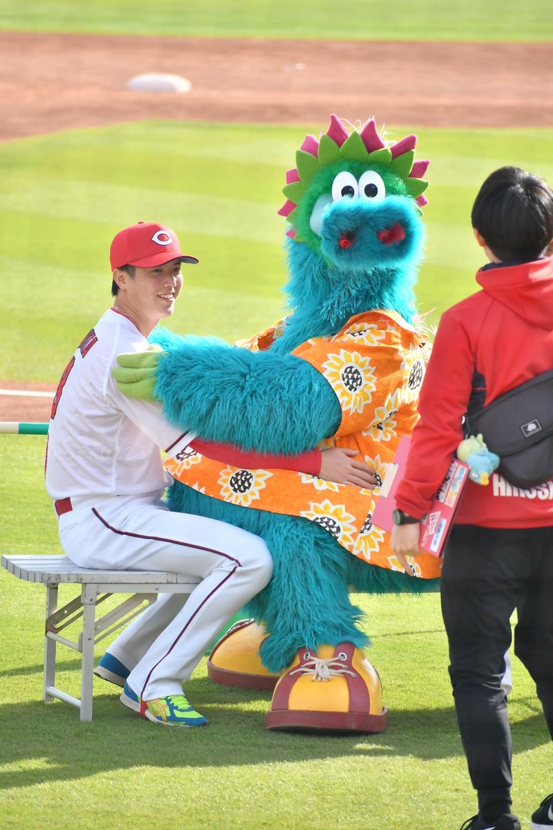 dekora0223's tweet photo. これはいかん....これはズルい、あざとすぎるぞまさと...死人が出るぞまさと...

2024-11-23
#森下暢仁
#スラィリー https://t.co/H6PpCiVESq