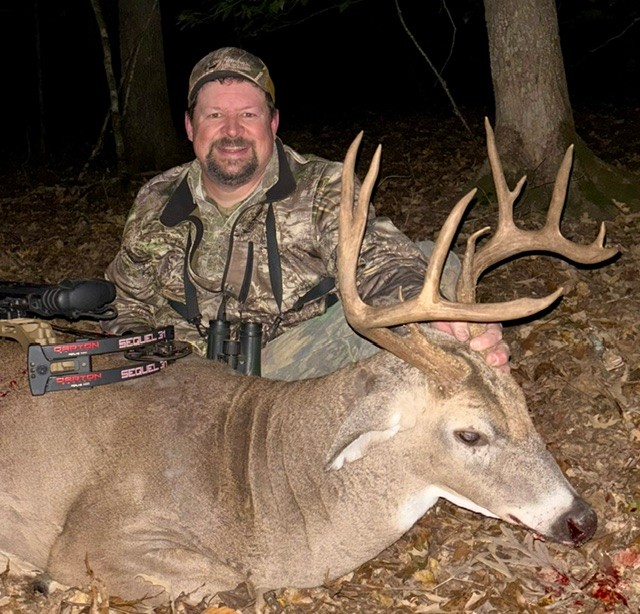 Ronnie Ellington got it done using the Sequel 31 and Black Eagle Zombie Slayers!

#TeamBEA #BlackEagleArrows #DartonArchery #Darton