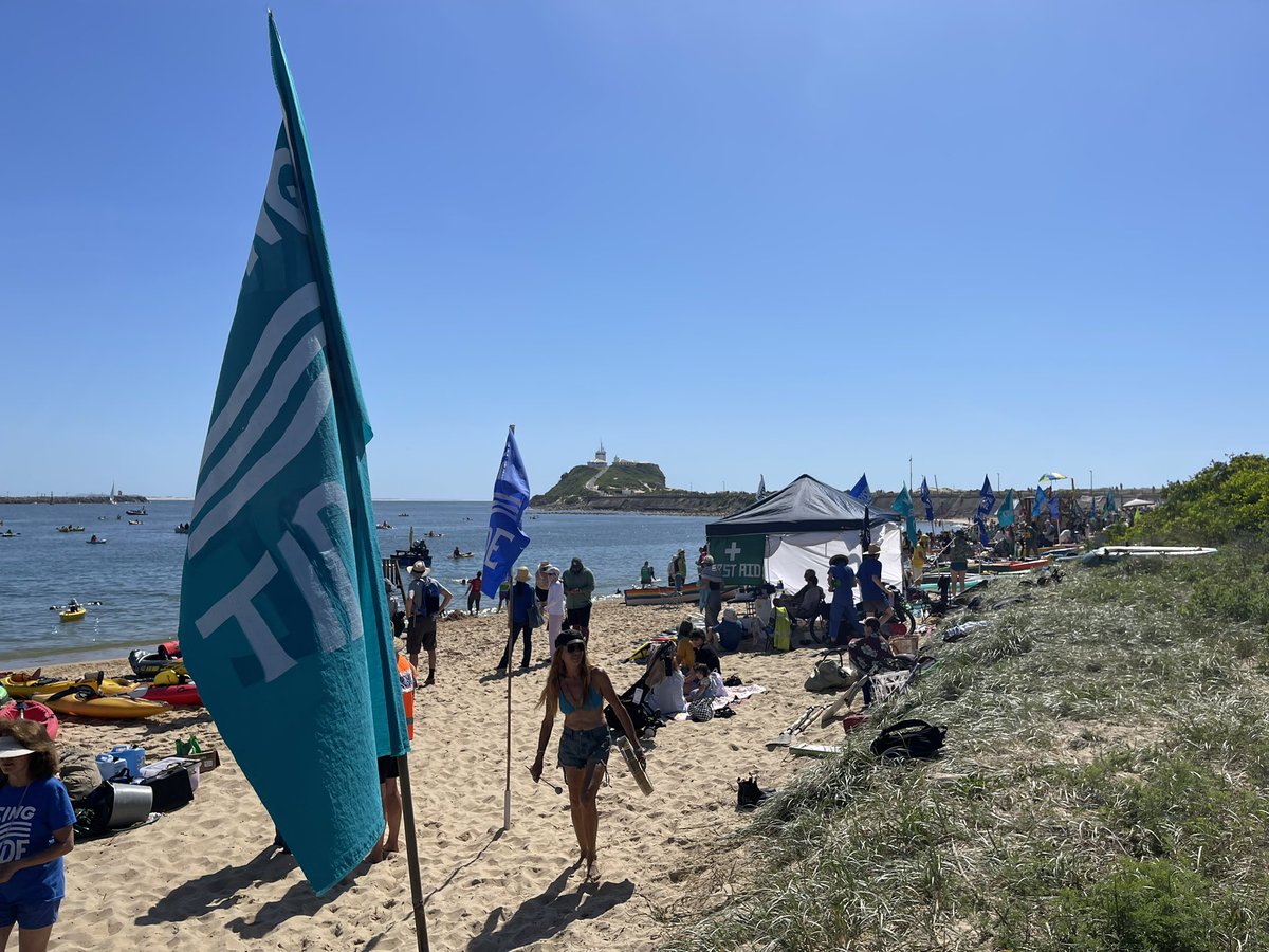 As temperatures continue to increase and political progress stalls around the world, good people everywhere are taking a stand for urgent action on climate change, no new fossil fuels, a just energy transition, accountability for polluters and to secure our kids’ futures.

These