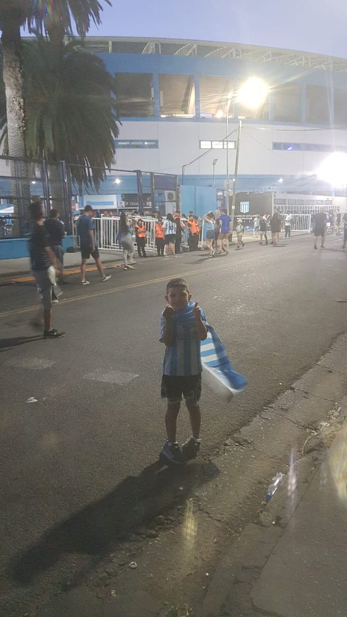 Daaiichuuss's tweet photo. Tu Felicidad es la mía🩵.. 8 años y la Pasión que tiene por Racing es de otro planeta..Tee Amoo Hijo🥰
 #GraciiasCostas
#GraciiasRacing https://t.co/JkpgidYk0j