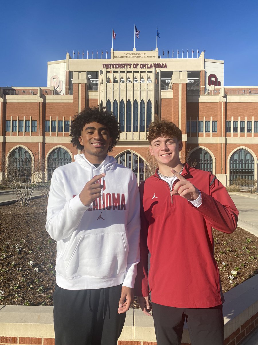 TraceRudd3's tweet image. Game Day Visit w/ @OU_Football. Great day to be back. Me and @AydenMcgibboney representing @CoachClintRider @BVNW_Football #PULLtheSLED
