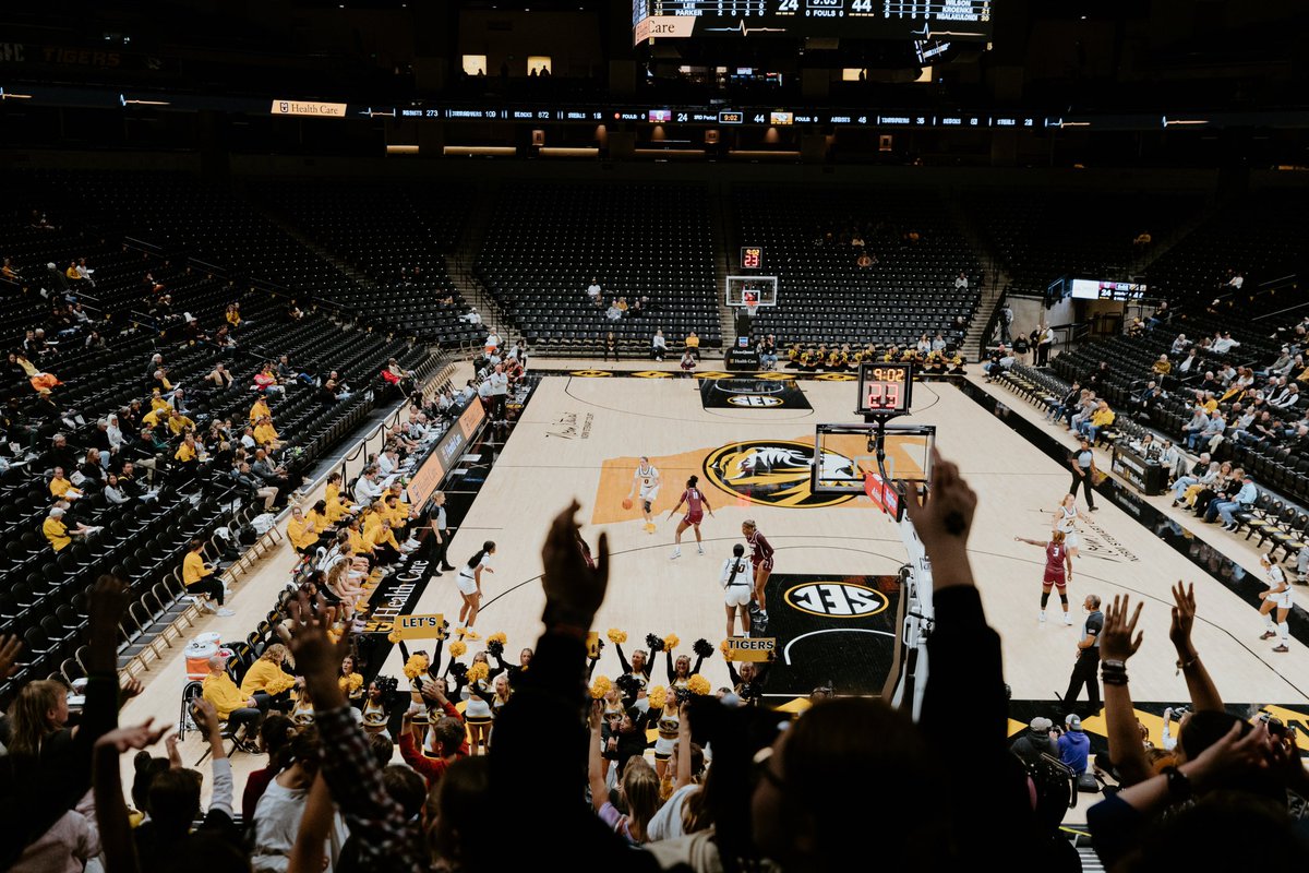 Crowded the classroom 🏟️

Grateful to Columbia Public Schools for providing an electric atmosphere at Mizzou Arena yesterday ⚡️