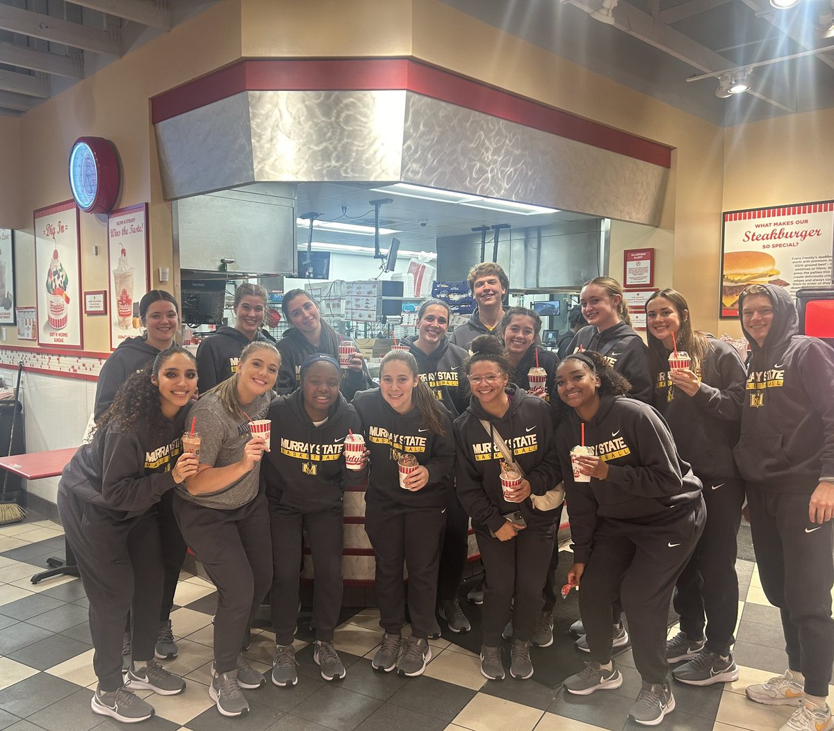 🍦Road W? 

Y’all know we had to get our ice cream!

#GoRacers🏇