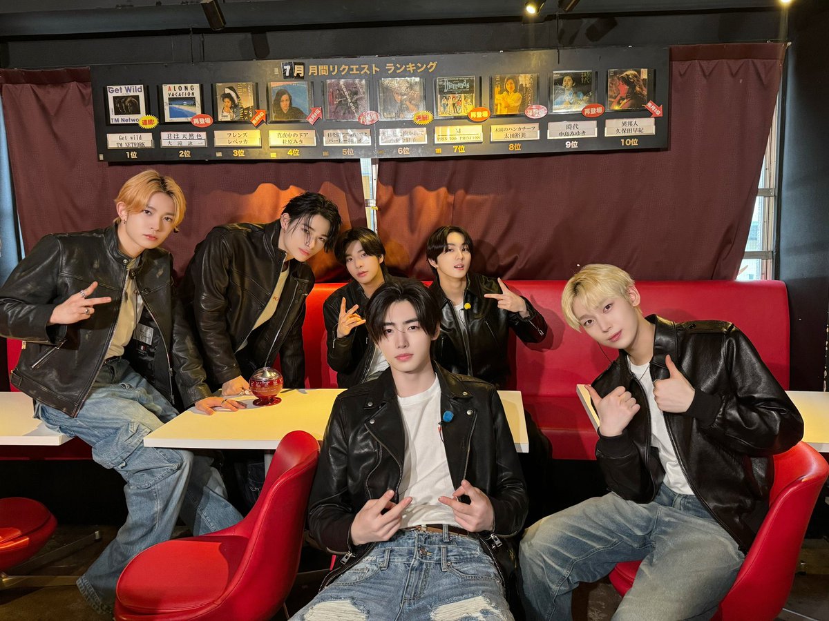 Have you ever thought about us having fun at the stage but as disc jockey? Take a look at episode 6 here to get that retro coolness in our first basking in Japan!