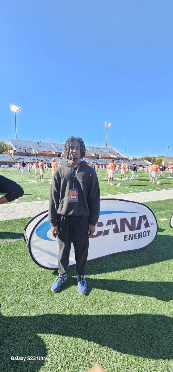 amirchilds29's tweet image. I enjoyed the game day visit at Mercer @Coach_BHolmes @coachclark30 @coxmillftbl @coach_mjacobs @CoachJones_25