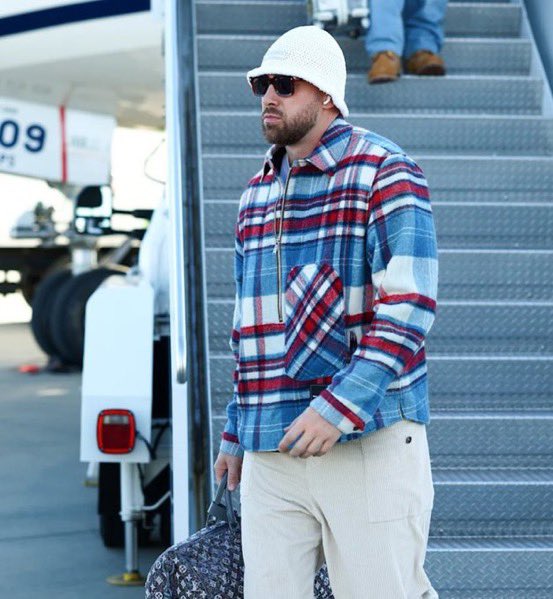 Swiftiesmafia's tweet image. Cored pattern vibe 🔥🔥@taylornation13 #TaylorSwift #TravisKelce #cored