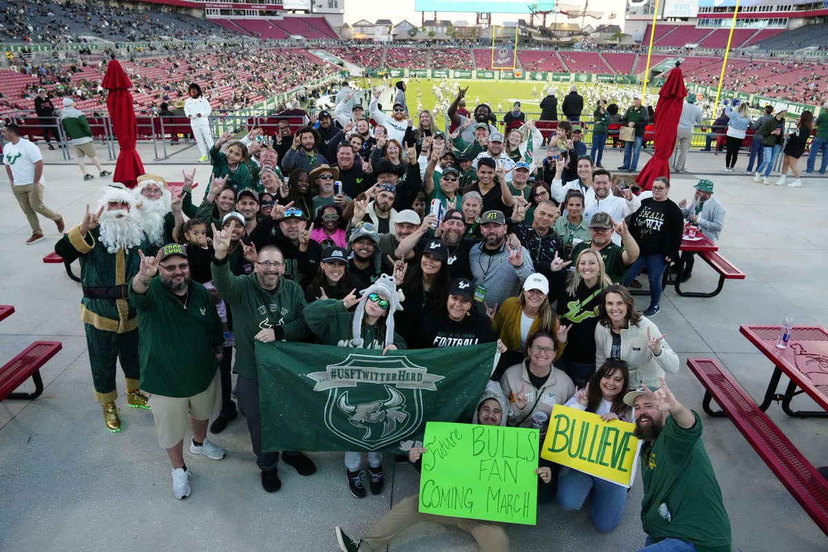 USFHerd's tweet photo. Last #USFTwitterHerd home game of the season! WE ARE GOING BOWLING‼️‼️‼️‼️
#ComeToTheBay‼️🤘 https://t.co/l65l81O7EL