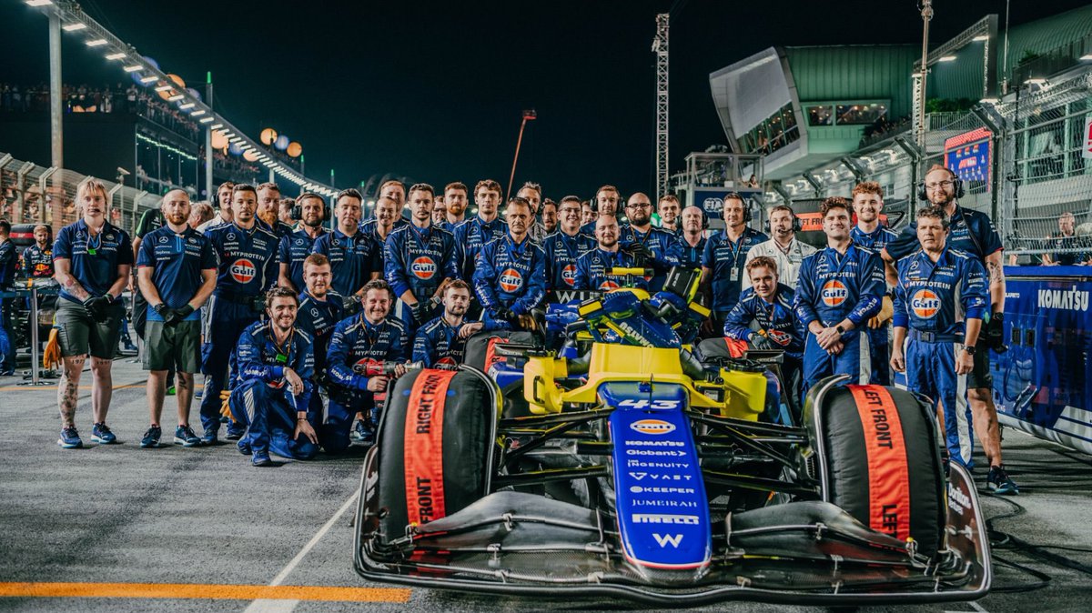 FormulaArgOK's tweet photo. Thanks to all the mechanics for their effort and hard work to get the car ready for each race! 

Unsung heroes who make the impossible possible

#ThanksWilliams💙
@williamsf1 @JV_F1 

#Formula1 #F1 #LasVegasGP #FranColapintoEnF1 #ColapintoToF1In2025 https://t.co/ZY2YpIPOGM