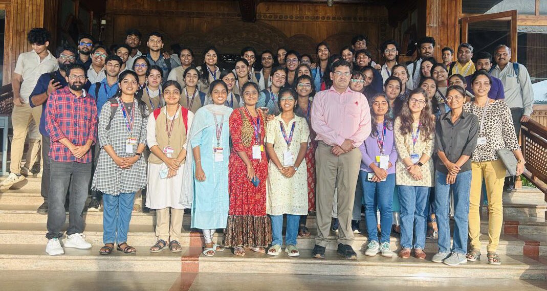 dr_vipin_singh's tweet image. As part of the Anti Microbial Resistance awareness week I was invited to Conduct a ‘Coding for Biologists’ workshop at Amrita University - under the aegis of ALARM - Amrita Legion for Anitmicrobial Resistance Management #AMR #Biologists_Must_Code