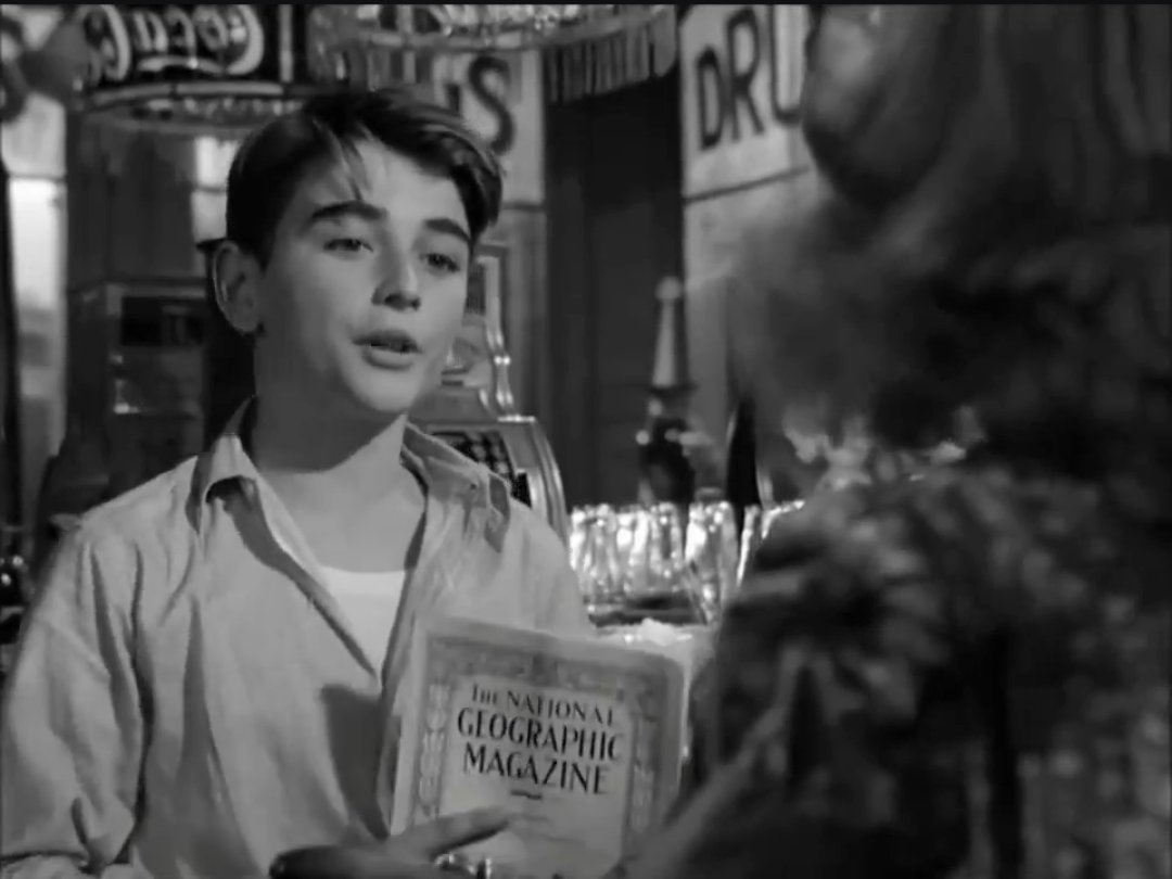 mildthing99's tweet image. Geography inspires and teaches us how to value what's best about our planet and how to look after the environment and our communities.
With geography sustainability is possible &amp;gt; Bedford Falls
Without geography sustainability is unlikely &amp;gt; Pottersville
#ItsAWonderfulLife @NatGeo