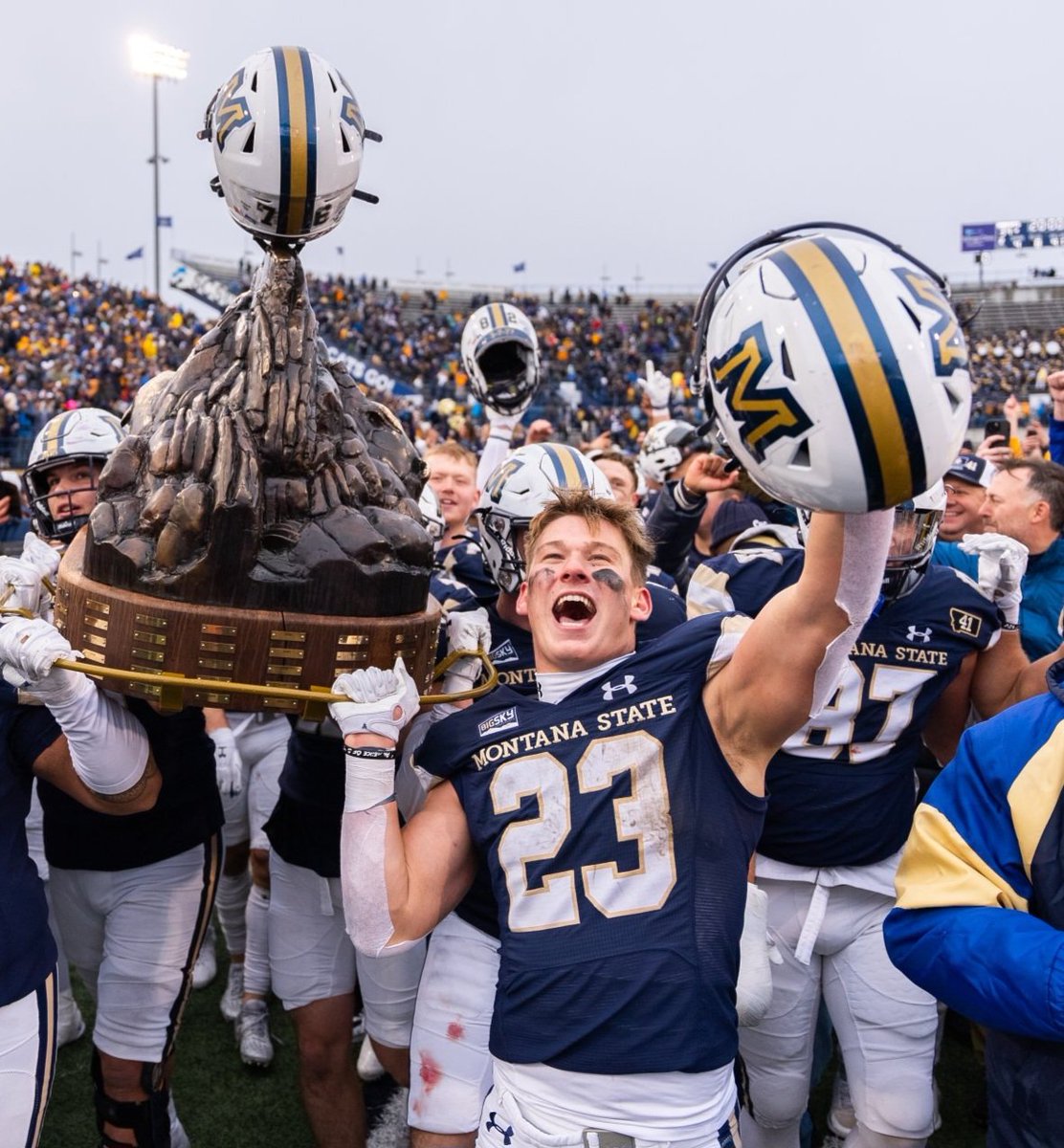 DrewBurkhart's tweet image. Down our two bruisers and the kid from Missoula put the team on his back and toted the rock over and over and over again!!! Adam Jones left one hell of a legacy today!! #GoCatsGo