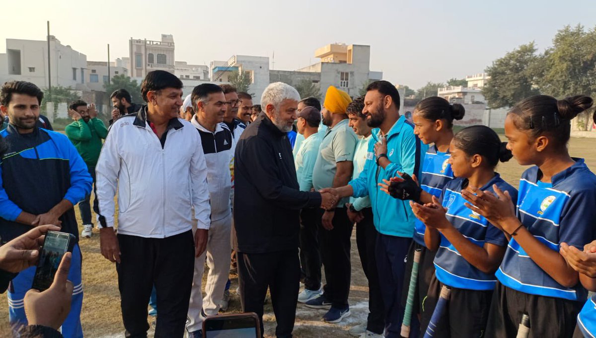 snandalofficial's tweet image. 68वीं राष्ट्रीय स्कूल गेम्स के तहत हरियाणा और पंजाब के बीच मुकाबला महाराजा सूरजमल स्टेडियम में हुआ। माध्यमिक शिक्षा विभाग, हरियाणा द्वारा आयोजित इस प्रतिष्ठित प्रतियोगिता (अंडर-17 बालक-बालिका वर्ग) में शामिल होकर गौरवान्वित हुआ।
#nationalgame #bjpharyana #rohtak