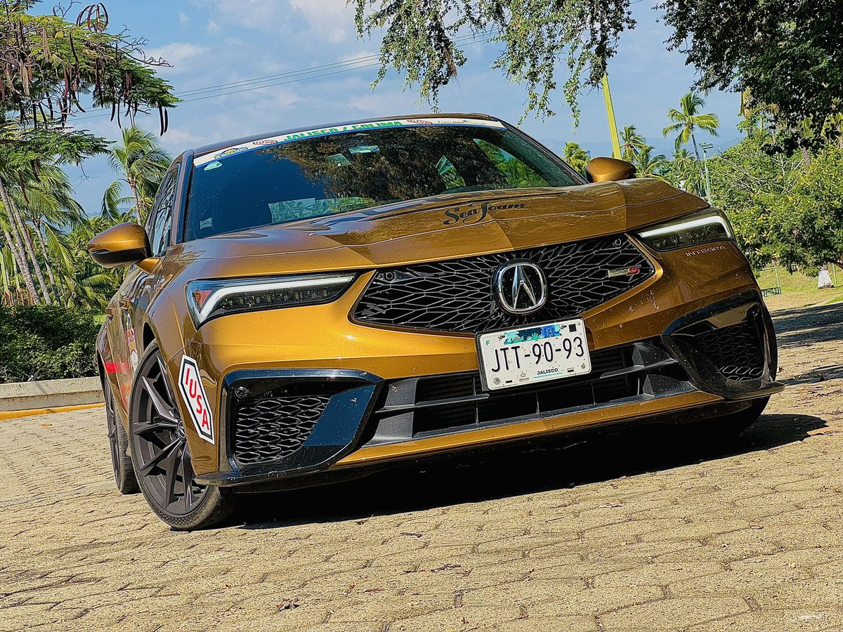 Corrimos el Rally del Golfo al Pacifico, que por primera vez es de Guadalajara a Manzanillo, y he aquí nuestro bólido 😎
<a href="/Acura_Mexico/">Acura México</a> 
Integra Type S
2.0 turbo 
315 hp 
Transmisión manual de 6 vel. 

#rallydelgolfoalpacifico