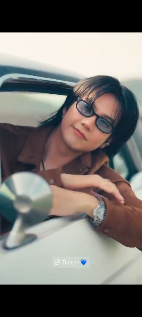 เพลงใหม่ของบิวต้องเพราะมากแน่ๆ
แถมรอบนี้มีพระเอกMVหล่อๆๆด้วย
#เมฆสีชมพูMV