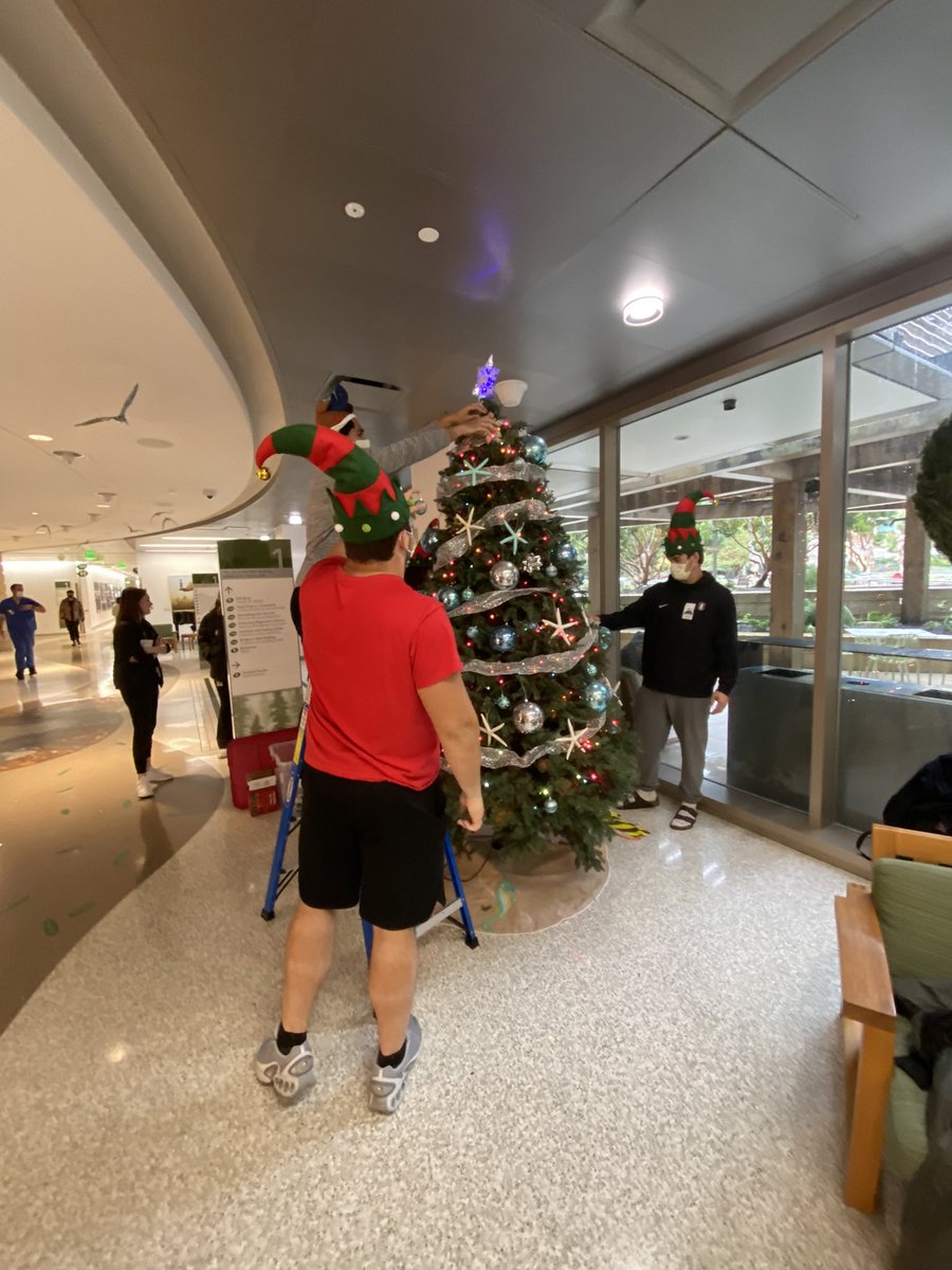 marcusbrown_9's tweet photo. Thank you @Lifetime_Card for allowing to help at the Lucile Packard Children’s Hospital! A great experience! https://t.co/5jGDqXAeq4