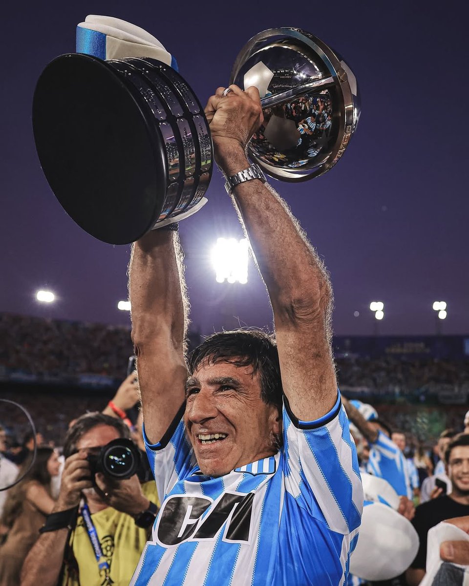 La Comu de Racing 🎓 tweet media