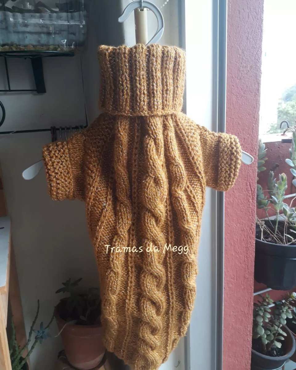 Margarut's tweet image. 👉 Tramas da Megg  🧶👈

Ah, esses olhinhos brancos "onwt"🥰😍🐕
Amei trabalhar com o fio Mais Bebê Soft da @circuloprodutos 

 #roupapet #feitaporMegg #feitacomamor 

Instagran @tramasdamegg
