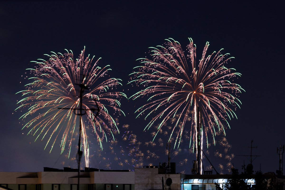 maganico21's tweet photo. #万博夜空がアートになる日 #万博花火 #R5II https://t.co/PqiHnQHxzz
