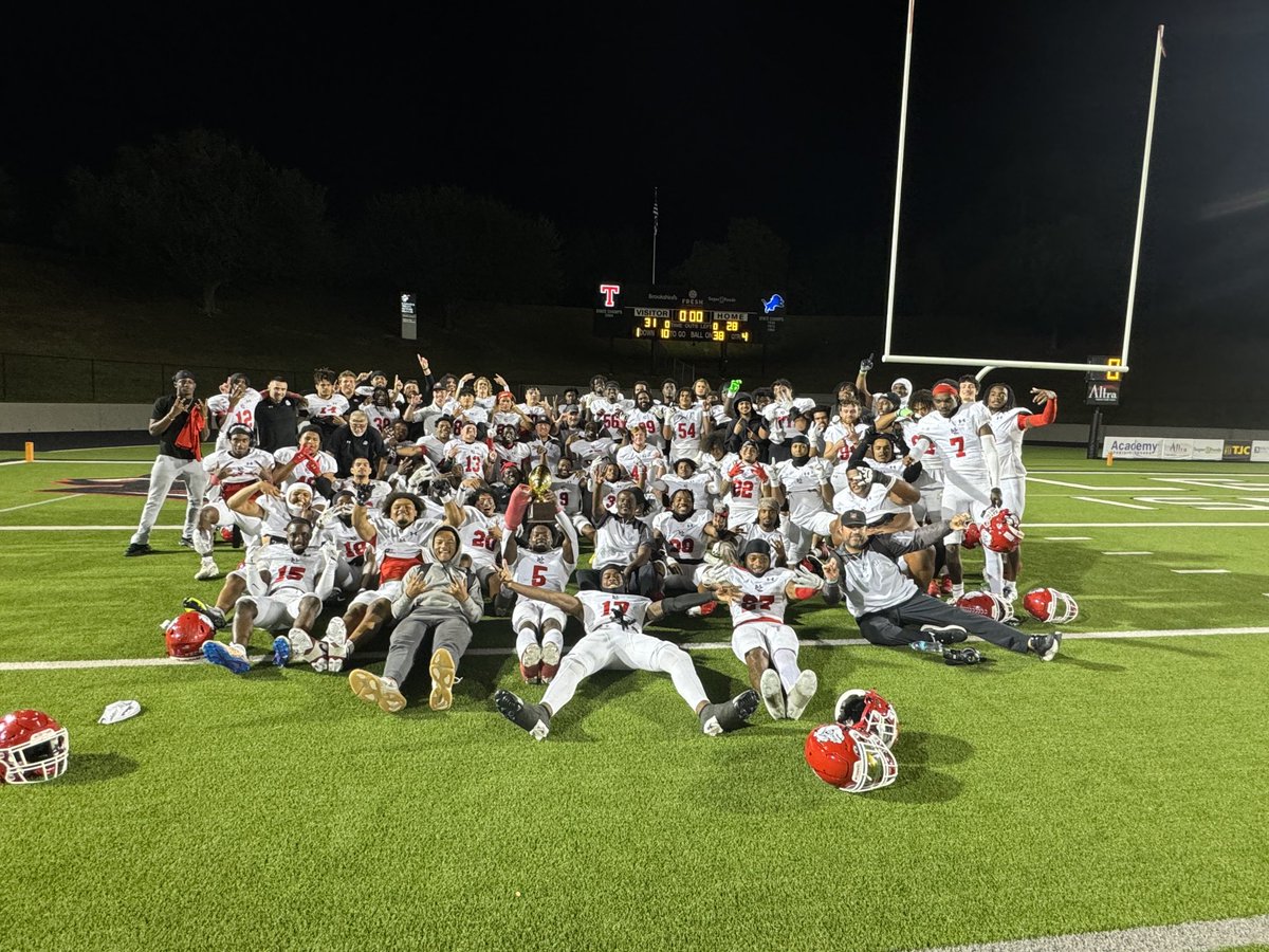 Michael Landers (@ncbulldogsad) on Twitter photo The Champs are here!! <a href="/NCDAWGPOUND/">Navarro Football</a> 31. Tyler 28. Final in the SWJCFC Championship game! <a href="/NavarroCollege/">Navarro College</a> <a href="/NavarroSports/">NavarroSports</a> The Champs are here!! <a href="/NCDAWGPOUND/">Navarro Football</a> 31. Tyler 28. Final in the SWJCFC Championship game! <a href="/NavarroCollege/">Navarro College</a> <a href="/NavarroSports/">NavarroSports</a>
