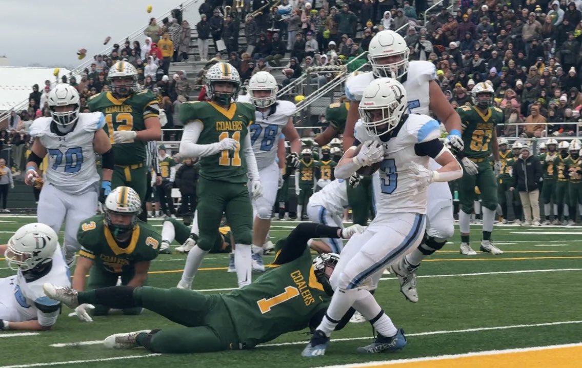 MichaelFelish's tweet photo. “Dude’s an animal. He’s one of the guys that gets the train going on offense. When he gets humming and rolling, it makes everything a lot easier on both sides of the ball. We have to continue to lean on him the way we have all year long.”

Coach Pass on senior RB Nick Martinez 🐏 https://t.co/22oRiRv6UM