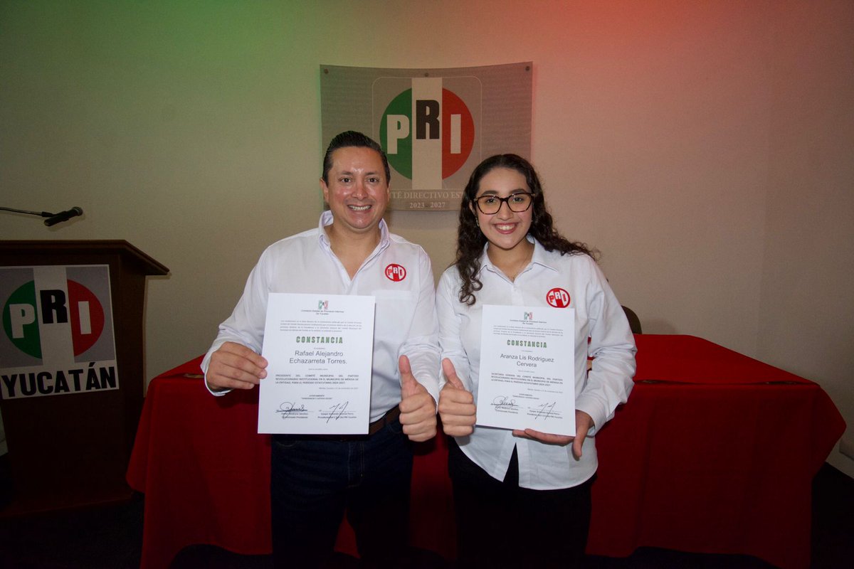 valorxmerida's tweet photo. Gracias a su apoyo🫵🏼, ¡LO LOGRAMOS! 🎉

Tenemos mucho Presidente del CDM del PRI Mérida @echazarretarafa y Secretaria General @aranza61 💥
---
Juntas y juntos hacia alcanzar el #ValorXMérida que merecemos. 🔴 https://t.co/eVXTNQb5L7
