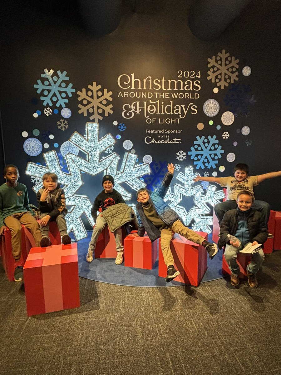 We enjoyed exploring the Griffin MSI! It was really cool visiting the human body area after our Unit 3 of <a href="/Amplify/">Amplify</a> #thirdgraders #komenskylionpride #d100inspires <a href="/KomenskyLions/">Komensky School</a> <a href="/msjodip/">Miss Pasowicz</a>