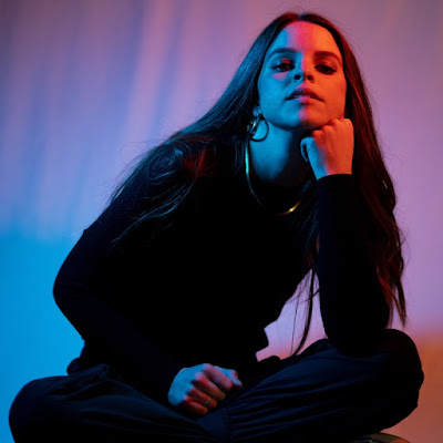 FreeV's tweet photo. A favorite session guitarist, Shannon Lauren Callihan, and her song Don't Blame It On The Timing, is worthy of a Saturday night listen, here: https://t.co/obNfDzYEK2
@shanlaurenc #ShannonLaurenCallihan #DontBlameItOnTheTiming #FreeV #MusicLoad https://t.co/3sB4Ic10OF