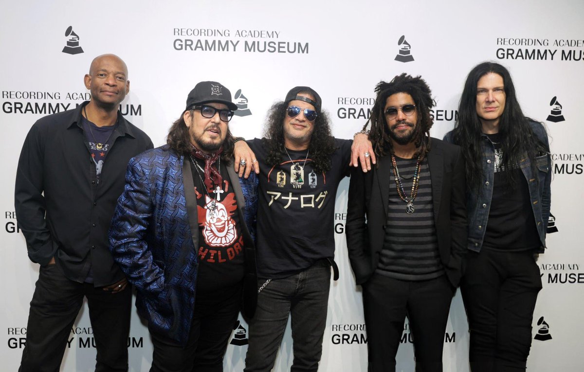 SlashArmy_ARG's tweet photo. ⚡ Presentación especial de "Orgy Of The Damned" con Slash's Blues Ball en el @GRAMMYMuseum de Los Angeles, CA | 04/10/24

📸: Rebecca Sapp

• • •

#slash @slash #toddkerns #tashneal #teddyzigzag #michaeljerome #gibson #orgyofthedamned https://t.co/ZmfsOr8VCh