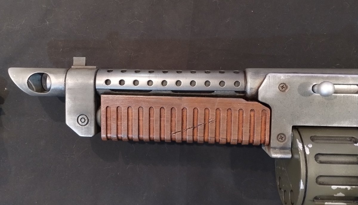 CosplayCommand's tweet image. 1:1 scale, #3Dprinted Combat Shotgun from #Fallout4 and #Fallout76 
This model was printed using files available from @lilykill1 via his Patreon.
Printed on my @Creality3dP Ender3 S1 Plus.

#Fallout #3Dprinting #FalloutNewVegas #FalloutProps