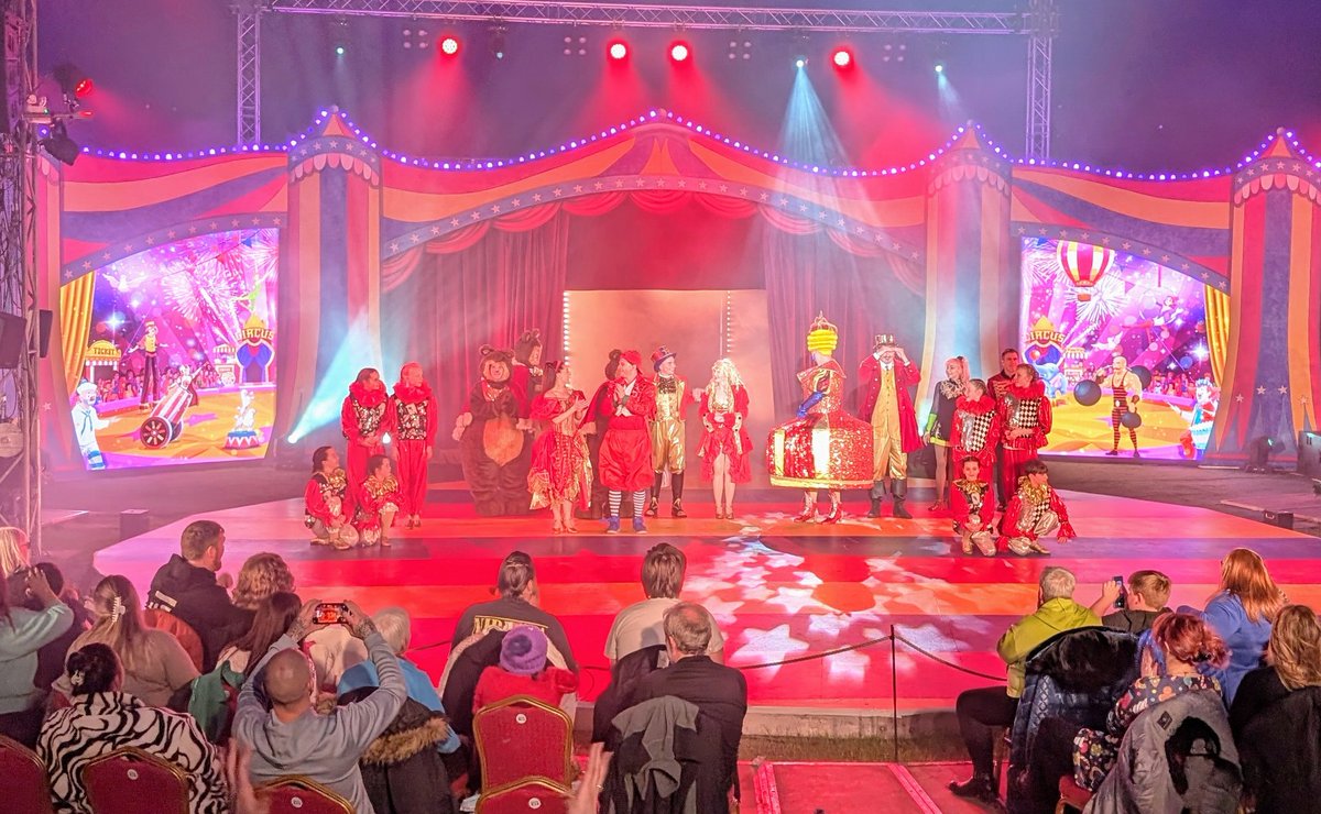 Well done <a href="/EALeisure/">EastAyrshireLeisure</a> Leisure for an absolutely fantastic performance of 'Goldielocks and the Three Bears'  in the Big Top.

I was privileged to attend the Gala Event this evening. I was absolutely blown away by the Show. Well done to everyone it was amazing!!

#kilmarnockpanto