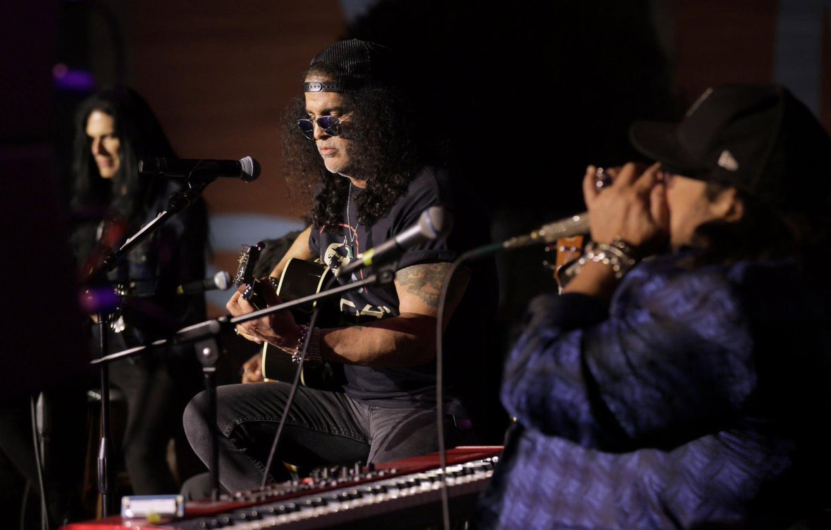 SlashArmy_ARG's tweet photo. ⚡ Presentación especial de "Orgy Of The Damned" con Slash's Blues Ball en el @GRAMMYMuseum de Los Angeles, CA | 04/10/24

📸: Rebecca Sapp

• • •

#slash @slash #toddkerns #tashneal #teddyzigzag #michaeljerome #gibson #orgyofthedamned https://t.co/ZmfsOr8VCh