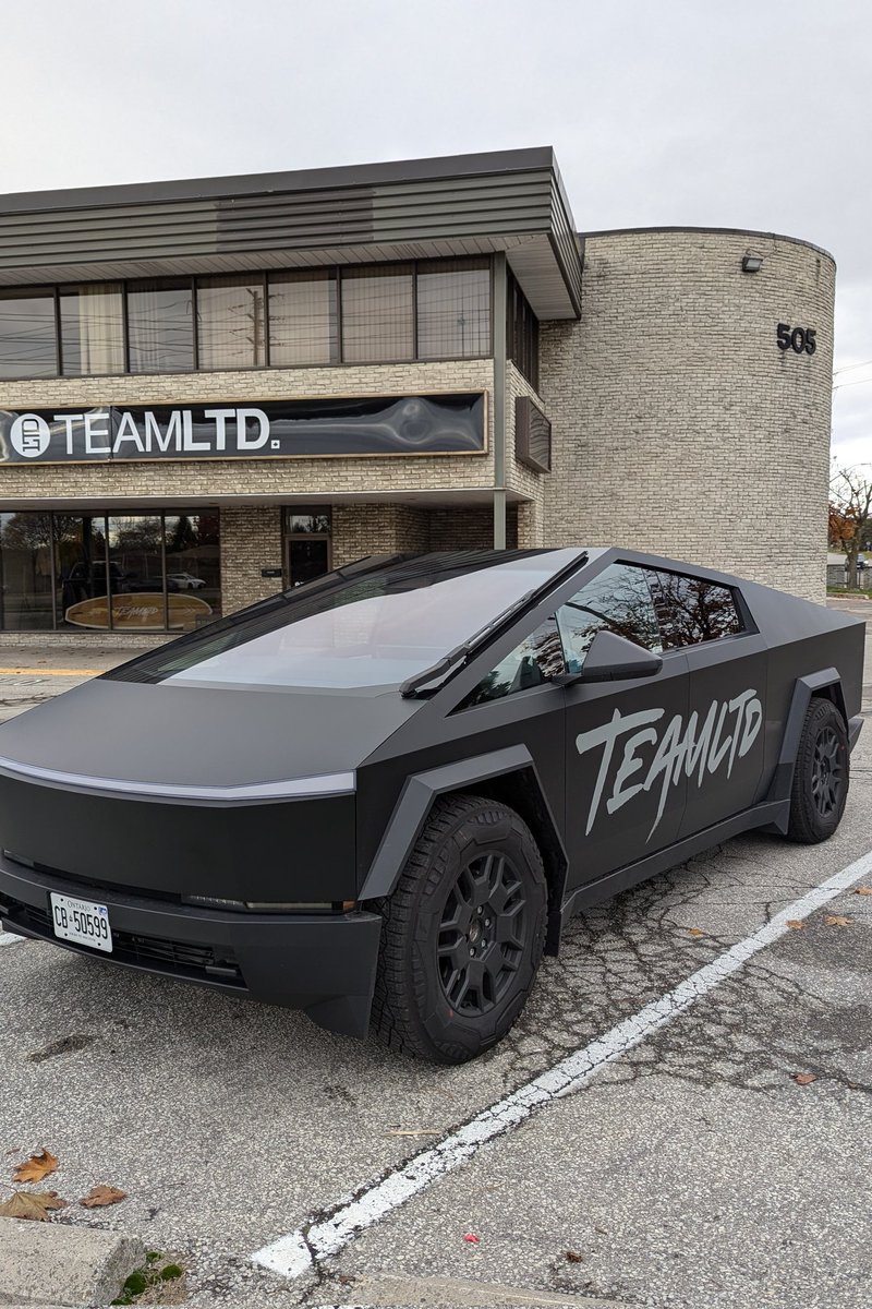 TEAMLTD_'s tweet image. Thanks @elonmusk & @Tesla for getting the #Cybertruck's to Canada 🙌🏻
#Tesla #Canada #TEAMLTD #LivingTheDream
