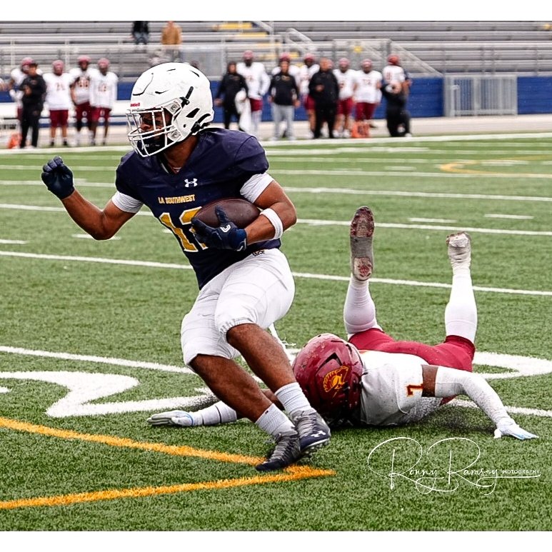 rongolf6807's tweet photo. Julanie Guerrero 1st team all purpose.  Southwest football https://t.co/dfGo6XsZGE