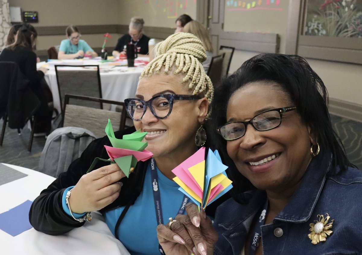 hatchdw's tweet photo. ❤️ bringing @HealthierGen #KohlsHealthyAtHome #NatureBINGO and @harmony_sel Community Builders to life in #Missouri: https://t.co/aJnYUP59n2 https://t.co/mPnGoeWHAc