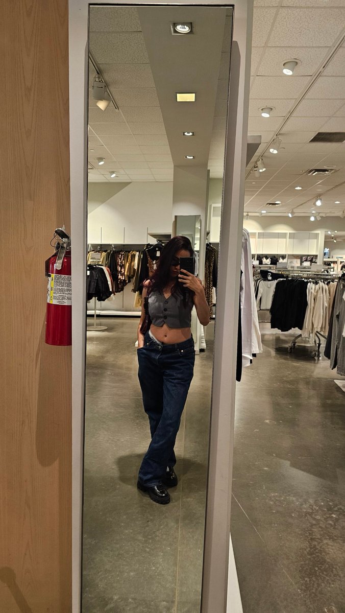 GoddessVioleta_'s tweet photo. I shop you pay it's really that easy 🫦

F!ndom paypigs cashcow bratdomme humanATM https://t.co/qvYTGyAyUy