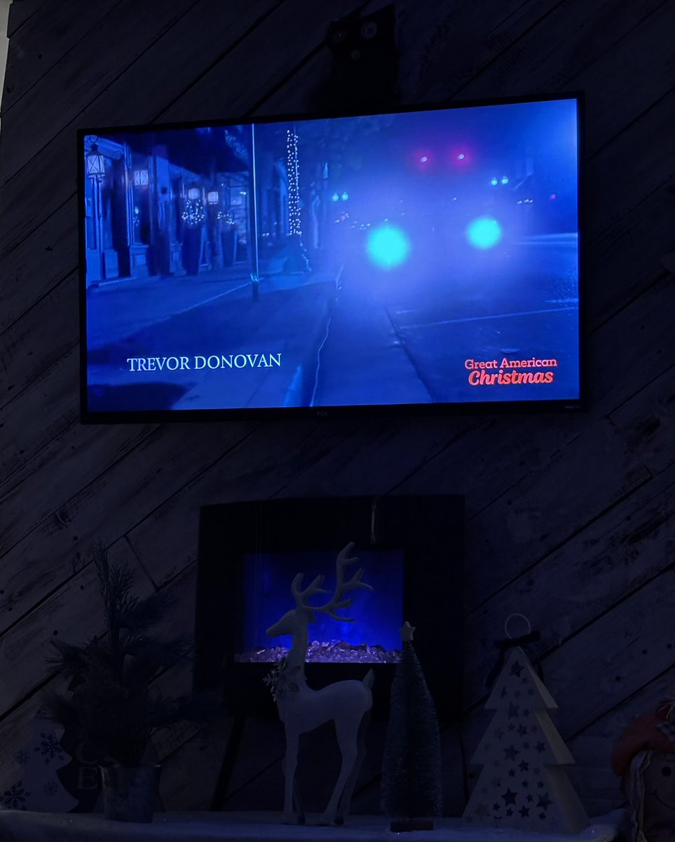 Brandyr4180's tweet image. It is time ♥️
#ALWC 
#ALittleWomensChristmas