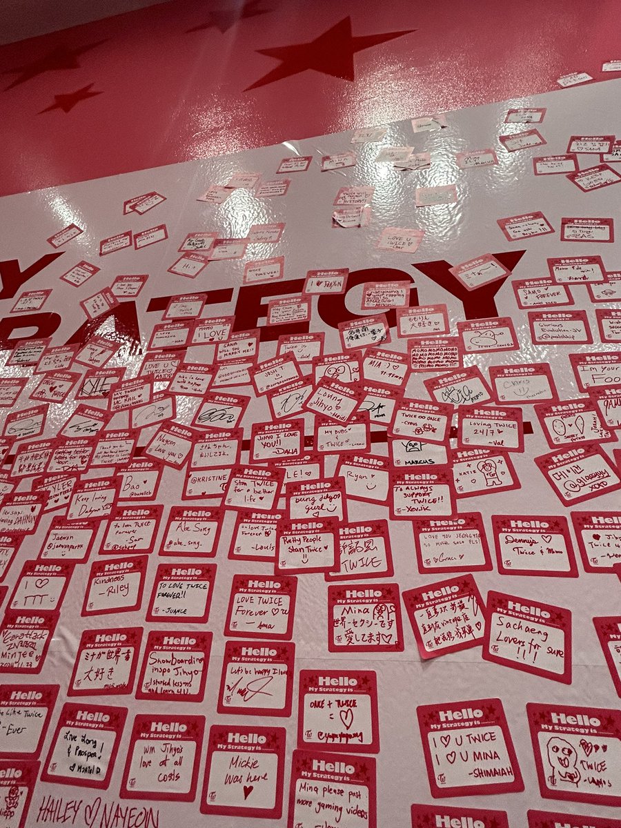 httpallisonn's tweet image. TWICE POP UP IN LA‼️ they had such  cute merch but were sold out of almost completely everything when I got there sadly!! i think they said they were restocking a bit of item’s tomorrow but not sure completely!! #TWICEPopUp #TWICE #TWICE_STRATEGY #TWICEINLA