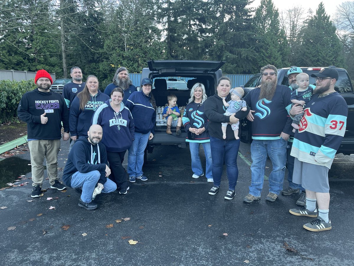 Great watch party with the Krew Fam at O’Blarney’s today! Loaded the back of our Jeep up with a bunch of donations from everyone  who attended - to take to the Thurston County Food Bank. Lots of generous folks &amp; a fun time! ⁦<a href="/SeattleKraken/">Seattle Kraken</a>⁩  ⁦<a href="/The32Krew/">32 Krew</a>⁩