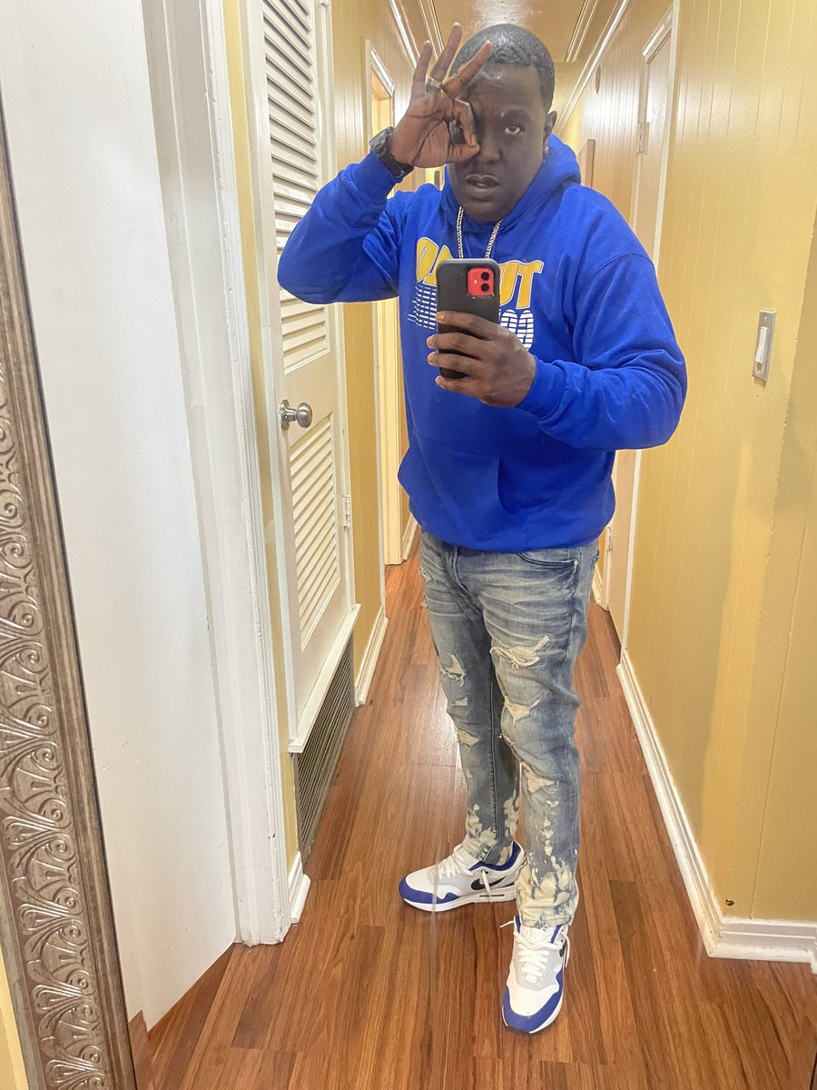 CityKing_Gank_'s tweet photo. #chillnight #comfyzone
Wing Stop & Netflix type of vibes.
#kotn ~~~2023~~~
Air Max 1'Deep Royal Blue'
#nofilters π₯Ά https://t.co/4TB4VRQGri