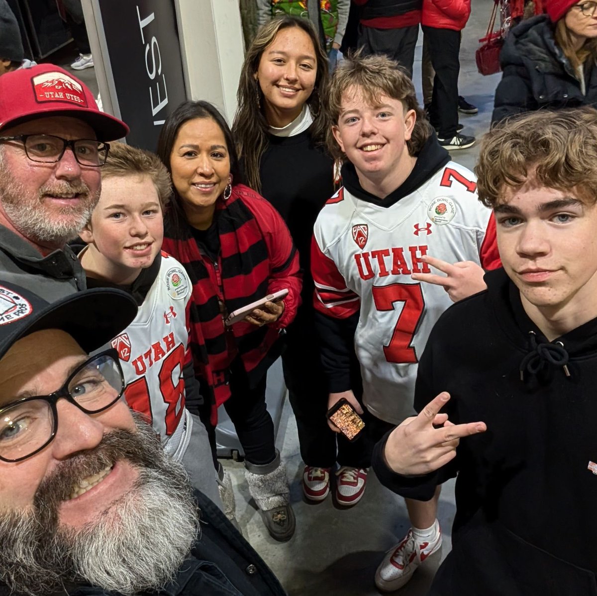 CelesstaM's tweet photo. #GoUtes @alexwhitt1 #Utahgameday https://t.co/hqxXqAiTcI