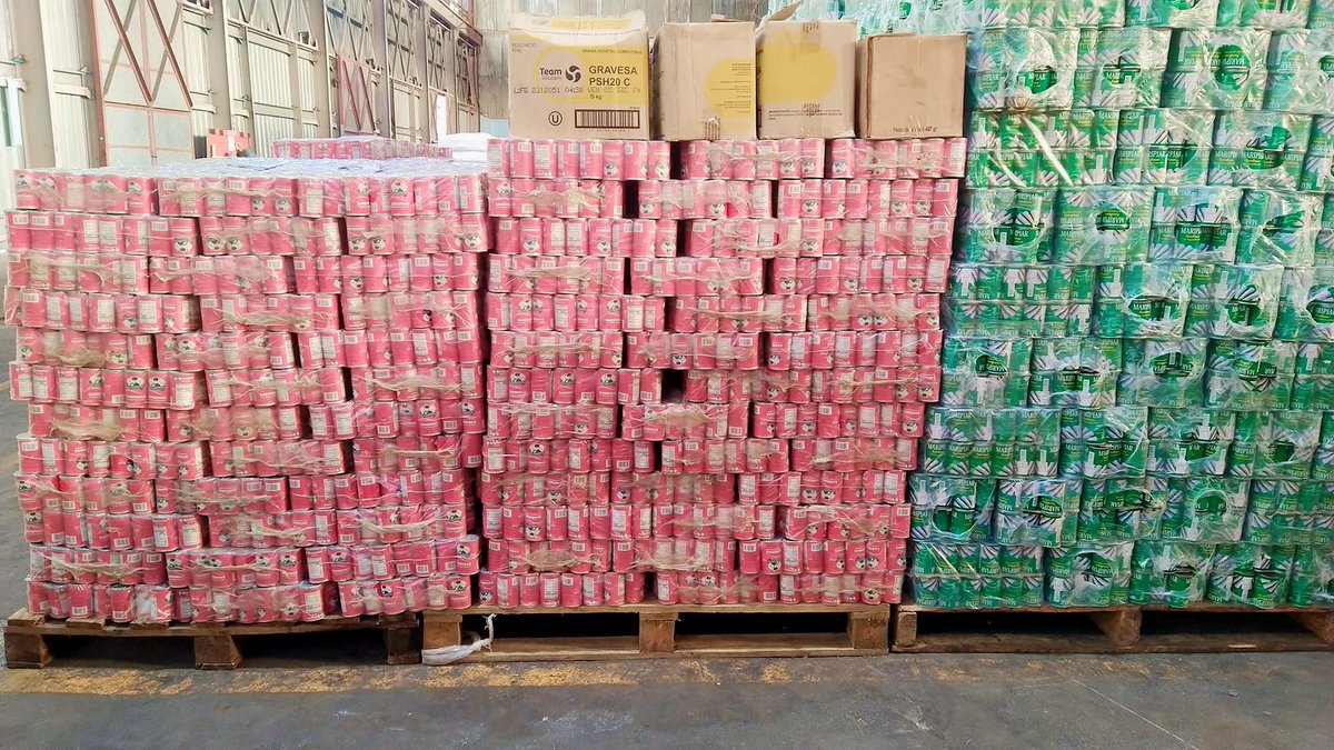 EstatalMatanzas's tweet photo. #DecMatanzas Desde el MincinCuba informan sobre las labores de recepción de los trabajadores de la Empresa Territorial Mayorista de Alimentos Habana de un importante donativo de alimentos. @mariofsabines @BetsyDazVelzqu2 #Cu https://t.co/2zpVitqfoF