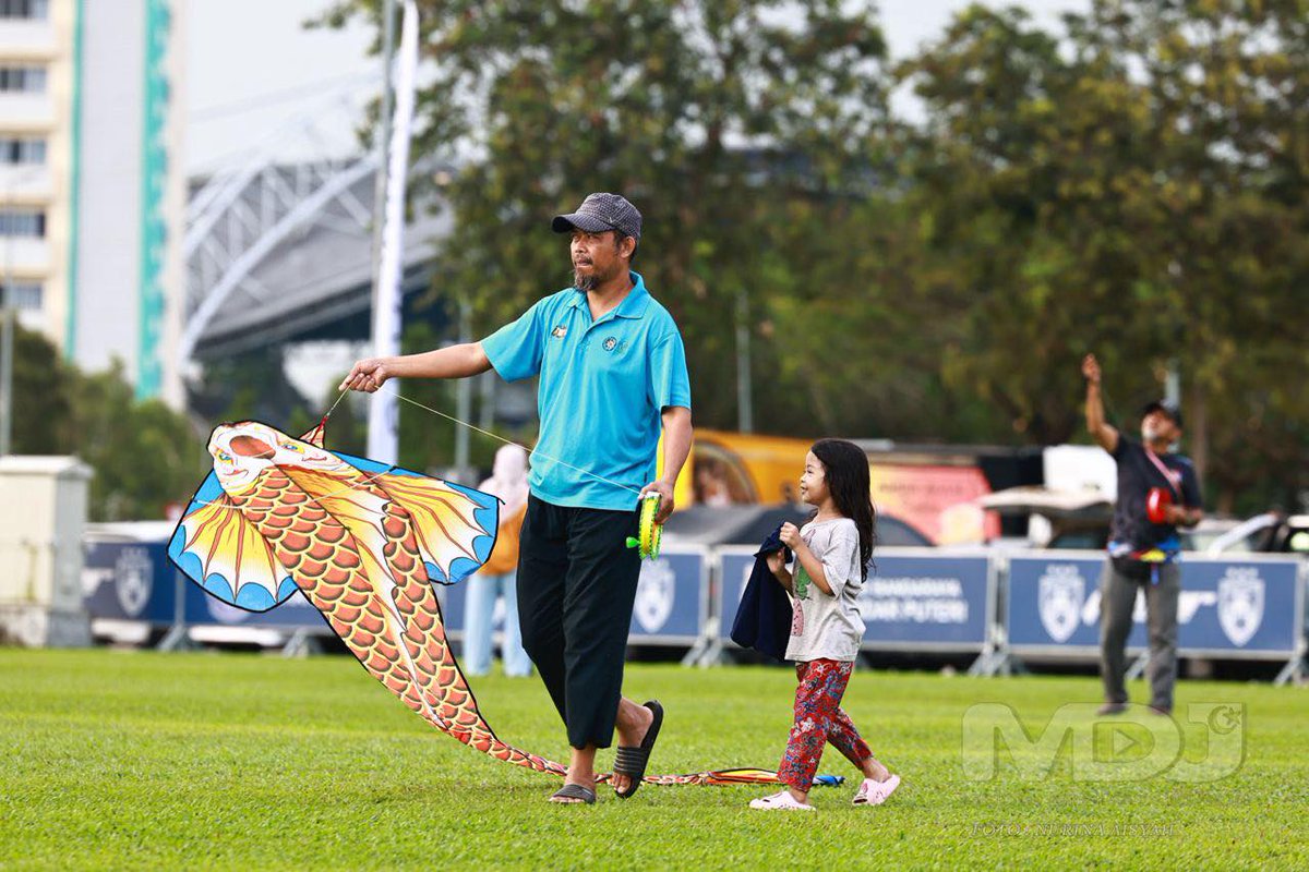 MediaDigitalJhr's tweet photo. KARNIVAL ISKANDAR PUTERI 2024 MERIAH!
Hari ni last day! Jangan lepaskan peluang bawa family & kawan-kawan ke Dataran Iskandar Puteri.
Ada pameran IKS, kereta, Petting Zoo, tarian budaya, mewarna & mencanting batik. Makan-makan pun ada tau!
@parkmaya_fest
#KIP7 https://t.co/H5X9BnxJy0