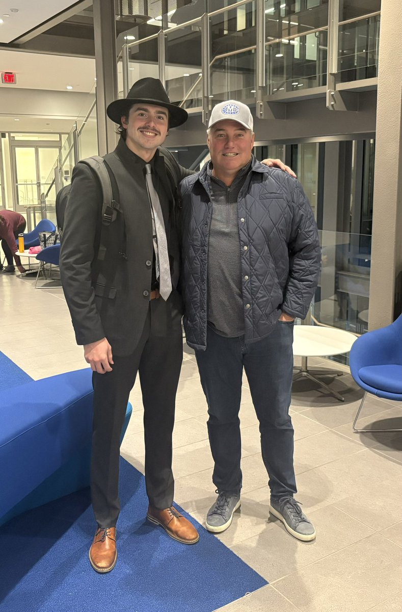 HarbormenHockey's tweet image. Great to see BFIII patrolling the blue line for Colby in their 5-1 win over Bowdoin last night…..he’s doing it in style as usual.