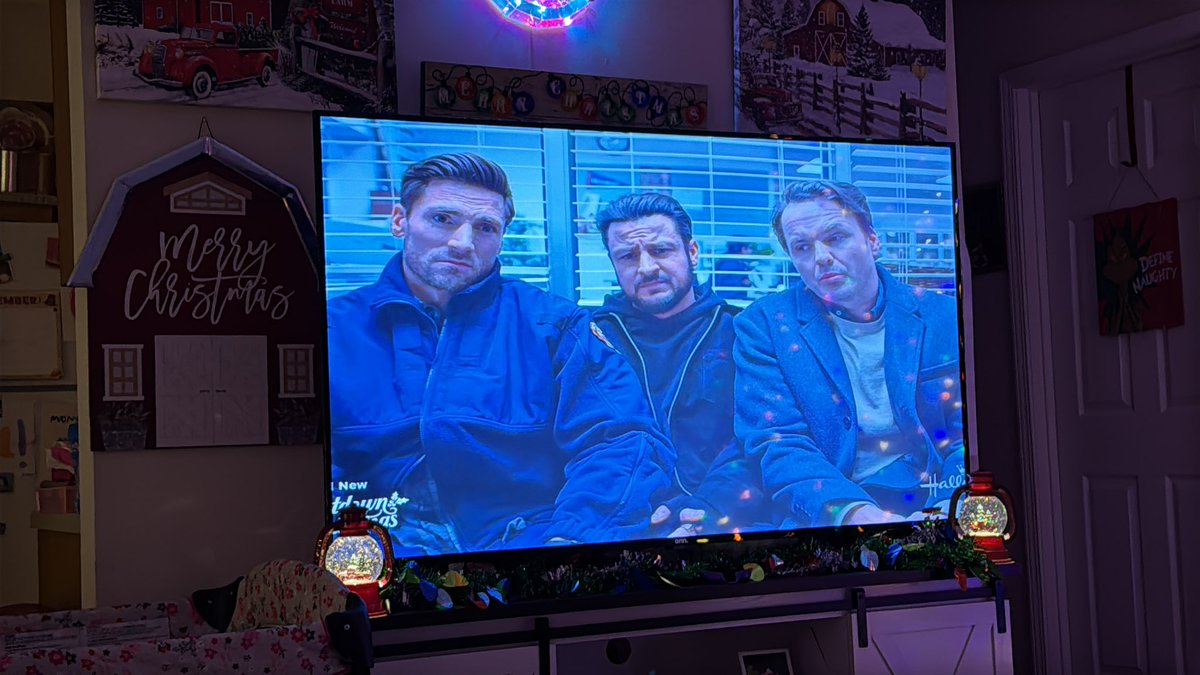 amandabrooke03's tweet photo. watching the movie of the season!! @hallmarkchannel #threewisermen&aboy so many laughs so far love these guys together !! @AWALK35 @tyler_hynes πππ
https://t.co/GXGHv4AkHx
