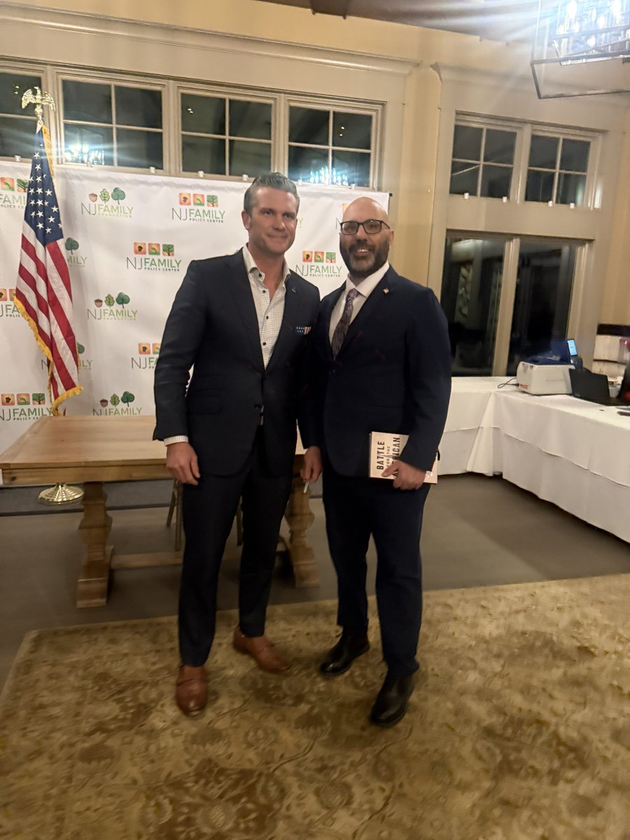 thethrill57's tweet photo. Honored to meet the Secretary of Defense nominee, @PeteHegseth 
As a fellow veteran, he embodies being of the troops, for the troops. Our men and women in uniform are in great hands. https://t.co/JSZfj4EbWy